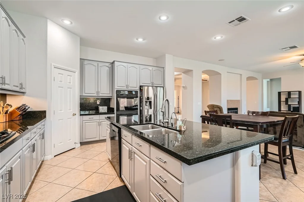 7812 Galloping Hills, Las Vegas, NV 89113