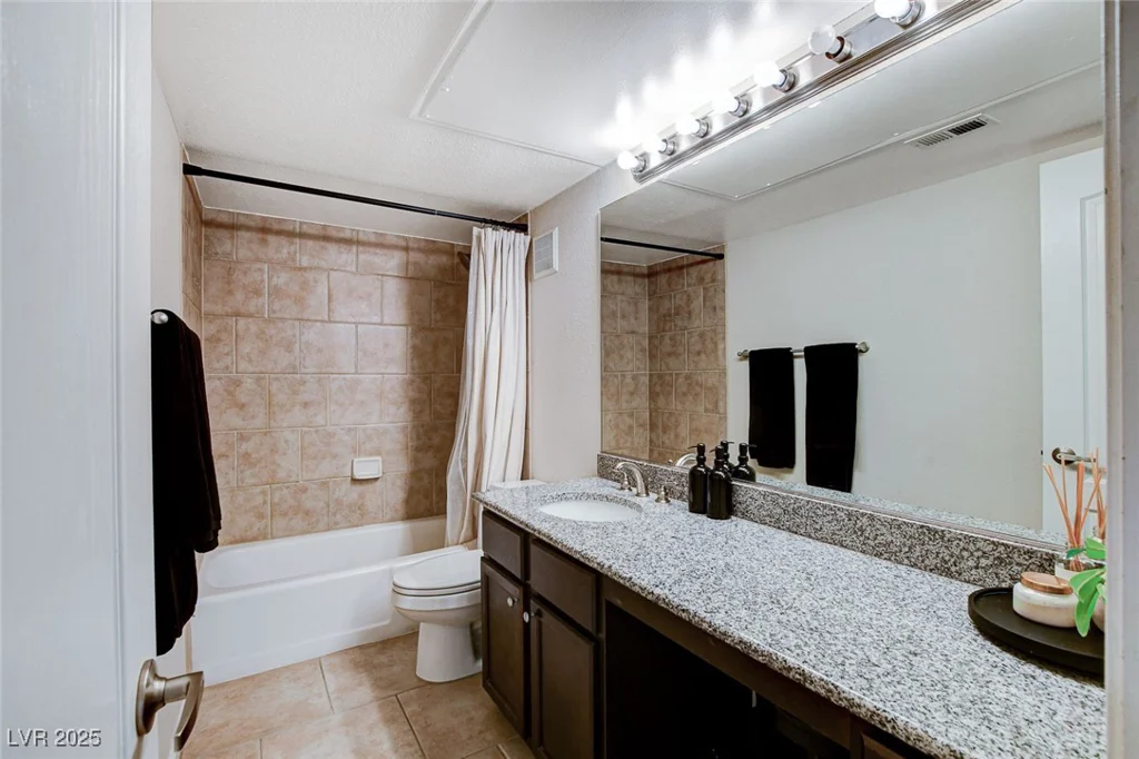 2879 Geary, Las Vegas, NV 89109
