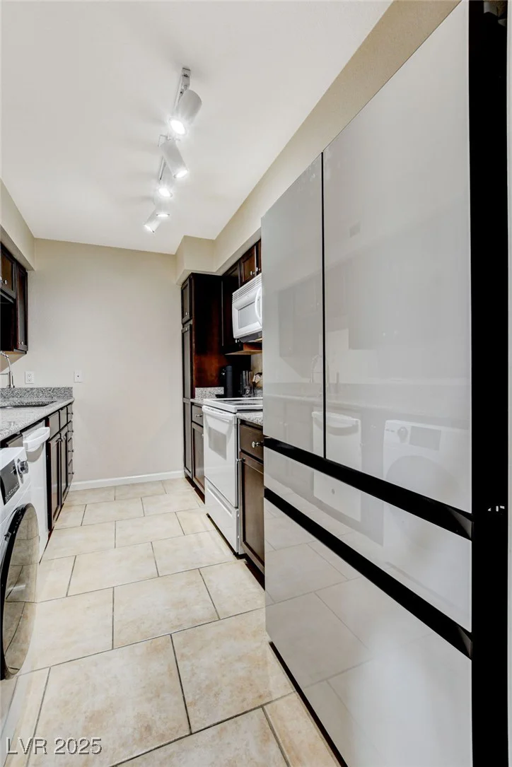 2879 Geary, Las Vegas, NV 89109