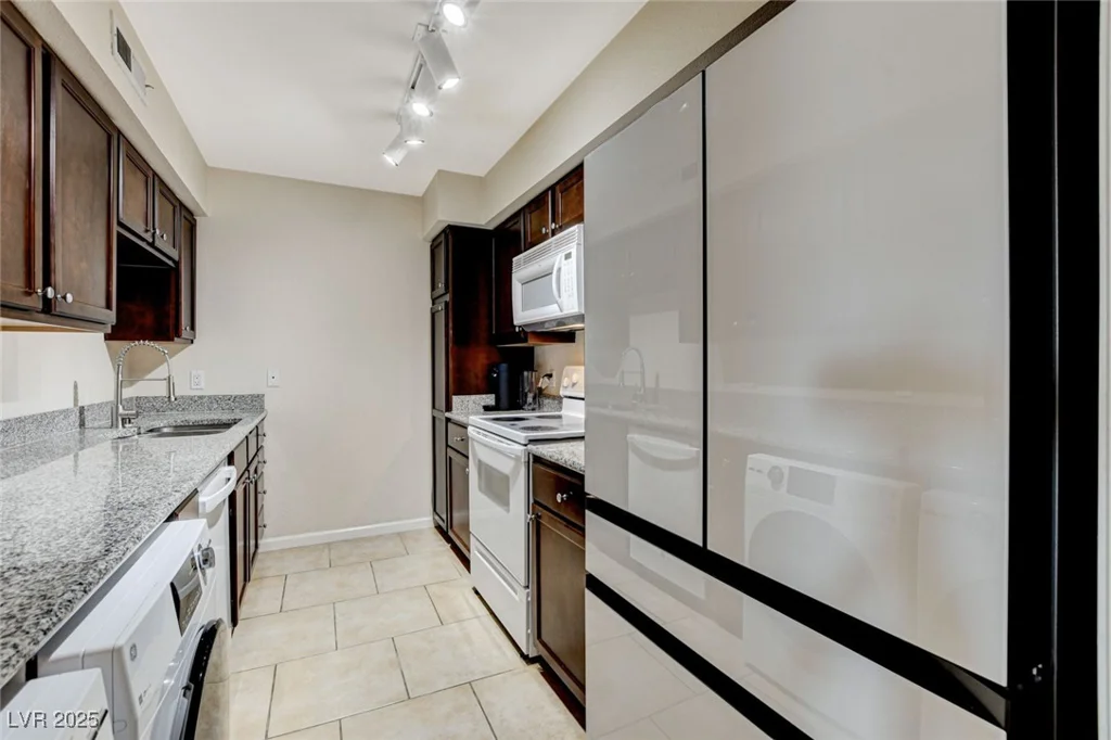 2879 Geary, Las Vegas, NV 89109