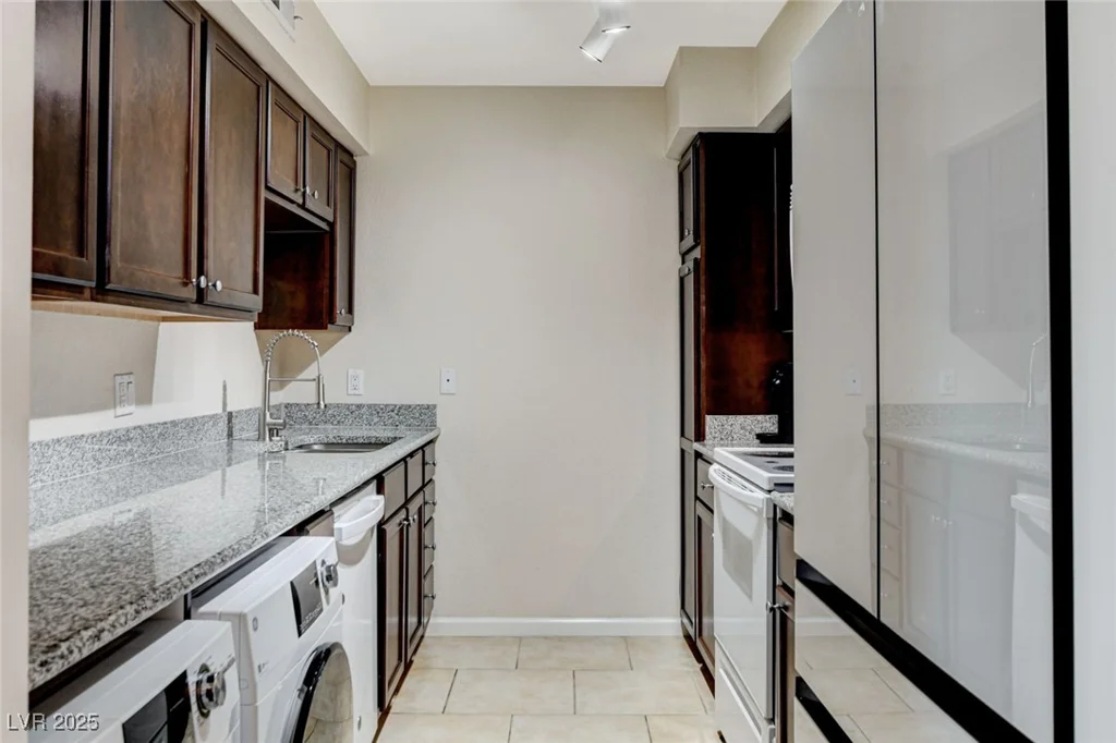 2879 Geary, Las Vegas, NV 89109