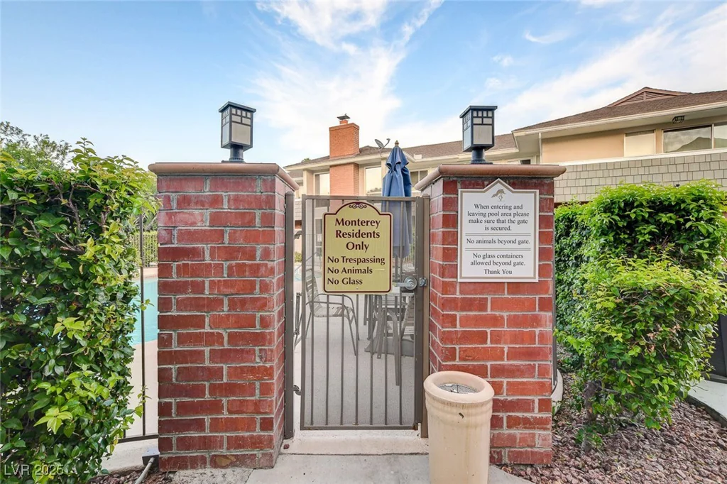 2879 Geary, Las Vegas, NV 89109
