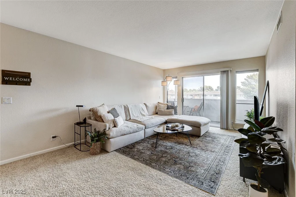 2879 Geary, Las Vegas, NV 89109