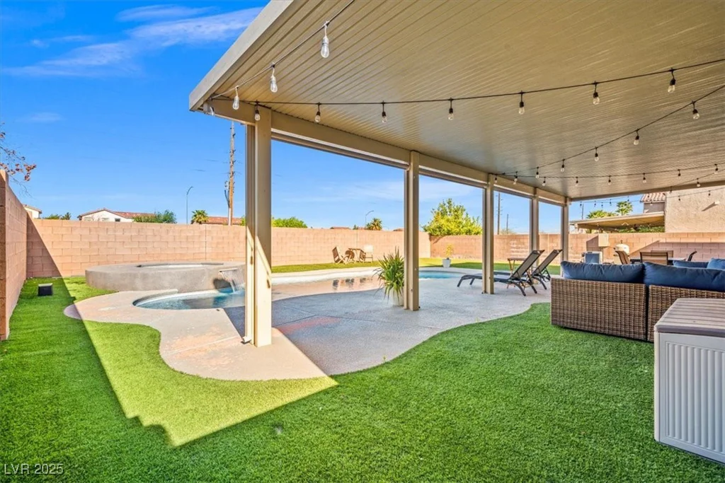 235 Palmarosa, Henderson, NV 89015