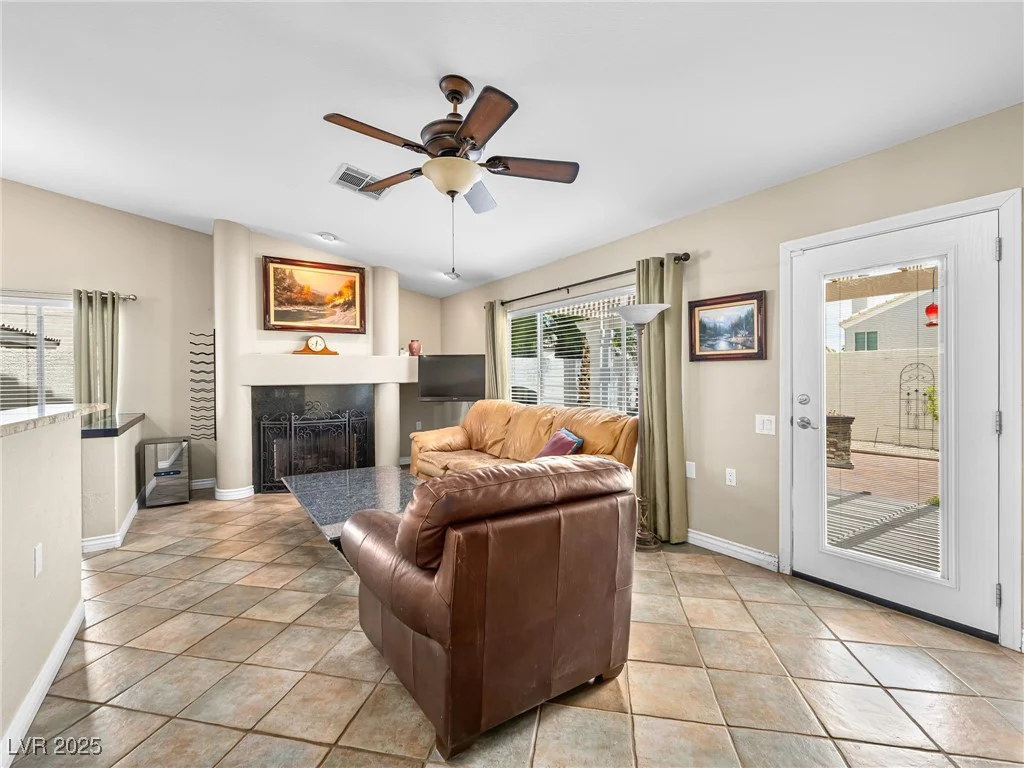 2212 Marble Gorge, Las Vegas, NV 89117