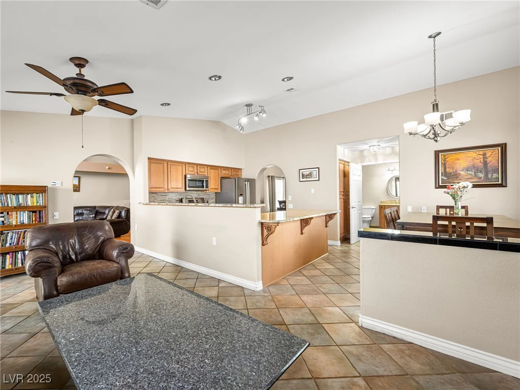 2212 Marble Gorge, Las Vegas, NV 89117