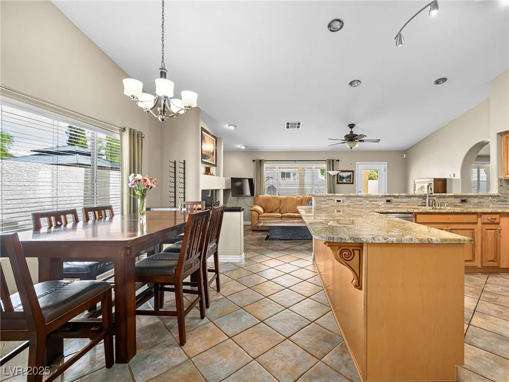 2212 Marble Gorge, Las Vegas, NV 89117