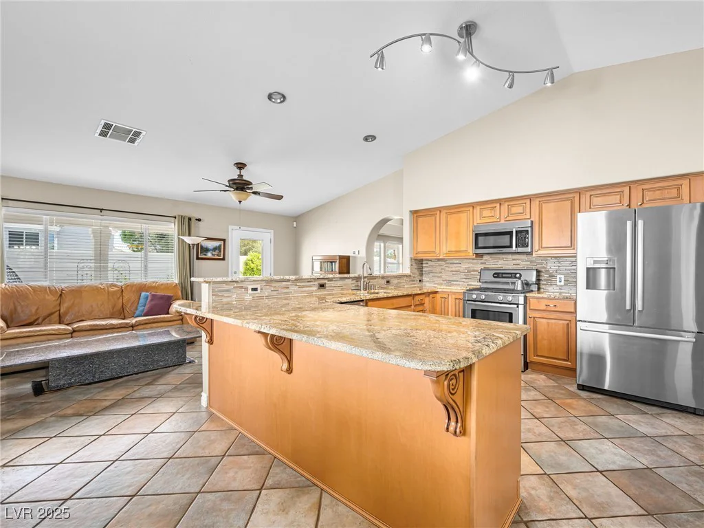 2212 Marble Gorge, Las Vegas, NV 89117