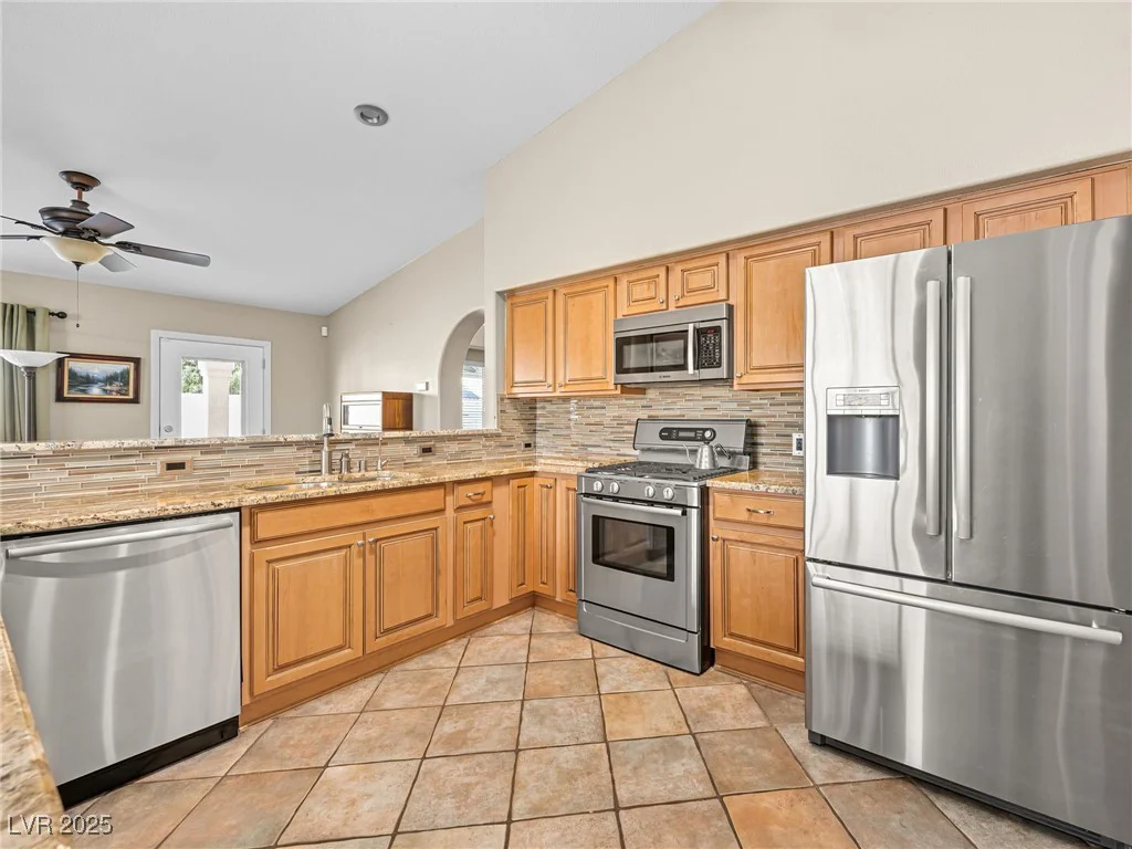 2212 Marble Gorge, Las Vegas, NV 89117