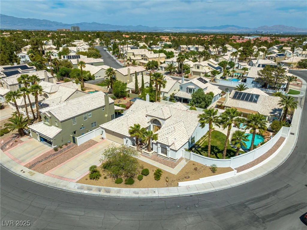 2212 Marble Gorge, Las Vegas, NV 89117