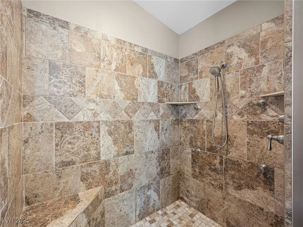 2212 Marble Gorge, Las Vegas, NV 89117
