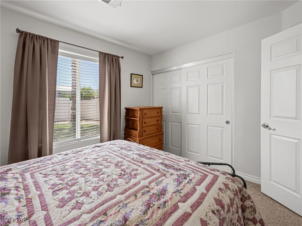 2212 Marble Gorge, Las Vegas, NV 89117