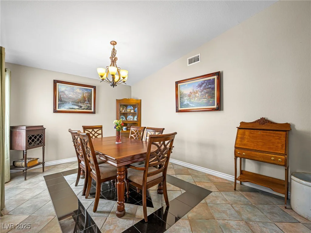 2212 Marble Gorge, Las Vegas, NV 89117