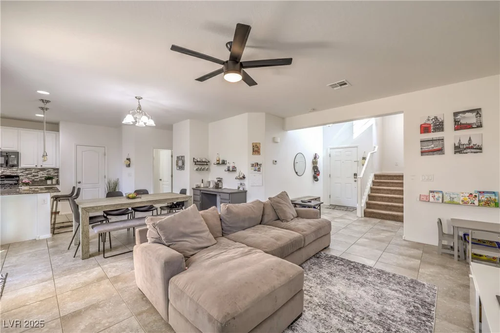 10309 Jolly Hill, Las Vegas, NV 89166