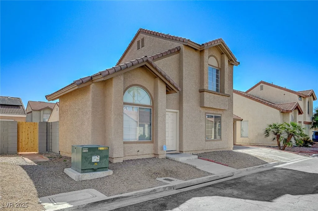 2722 Sesame, Las Vegas, NV 89142