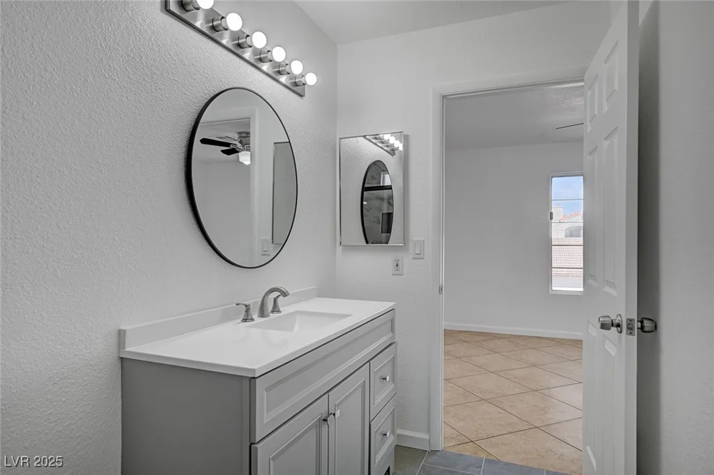 2722 Sesame, Las Vegas, NV 89142