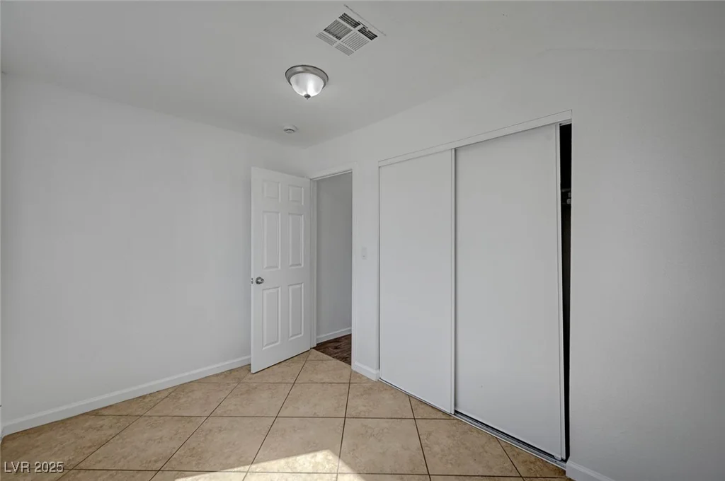 2722 Sesame, Las Vegas, NV 89142