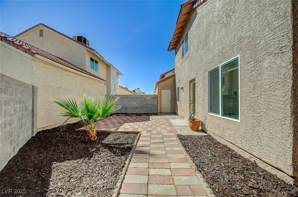 2722 Sesame, Las Vegas, NV 89142