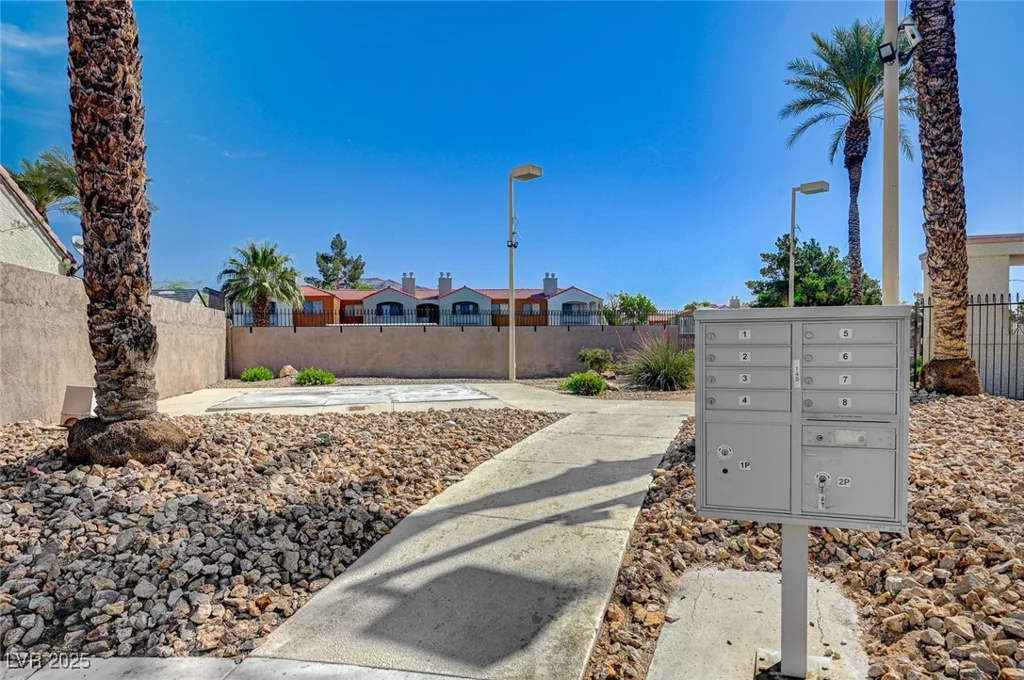 2722 Sesame, Las Vegas, NV 89142
