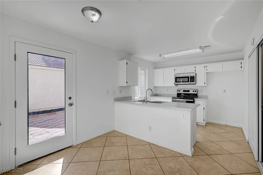 2722 Sesame, Las Vegas, NV 89142