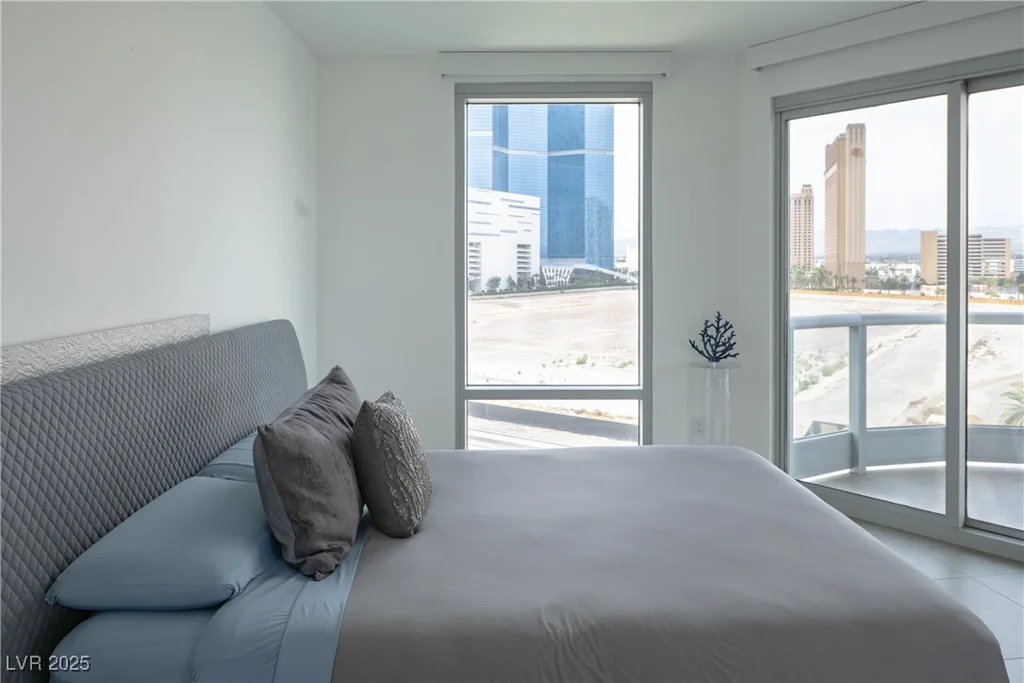 222 Karen, Las Vegas, NV 89109