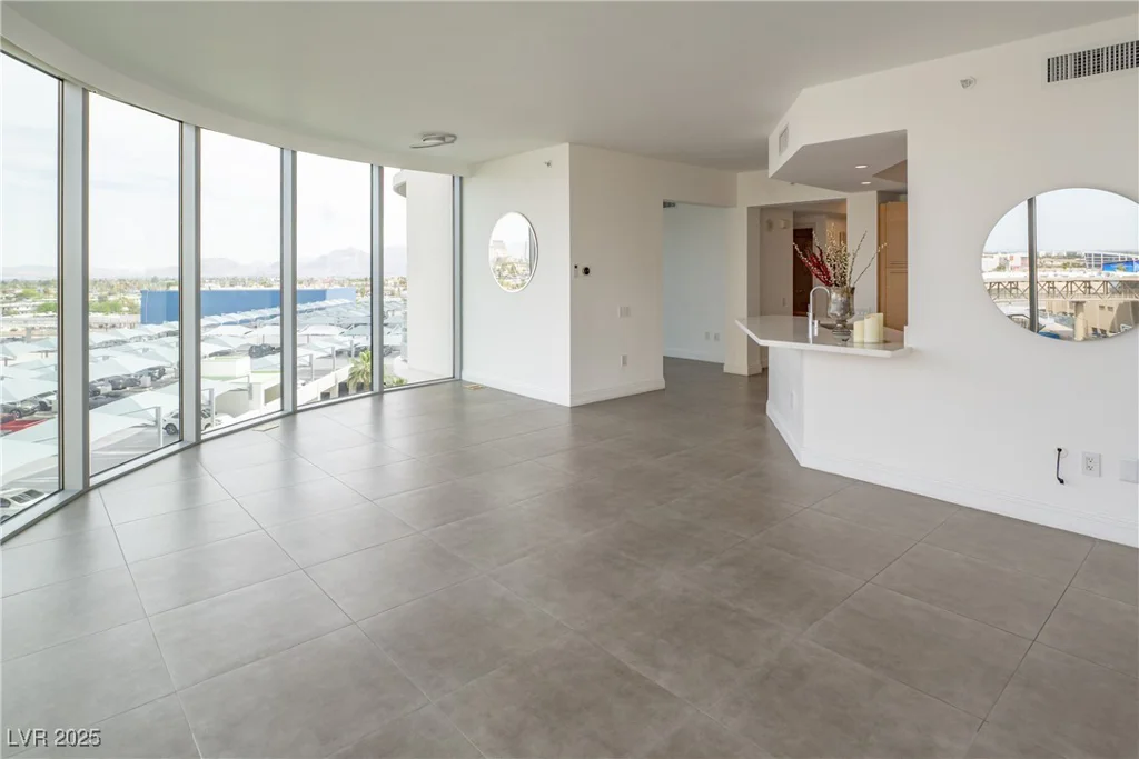 222 Karen, Las Vegas, NV 89109