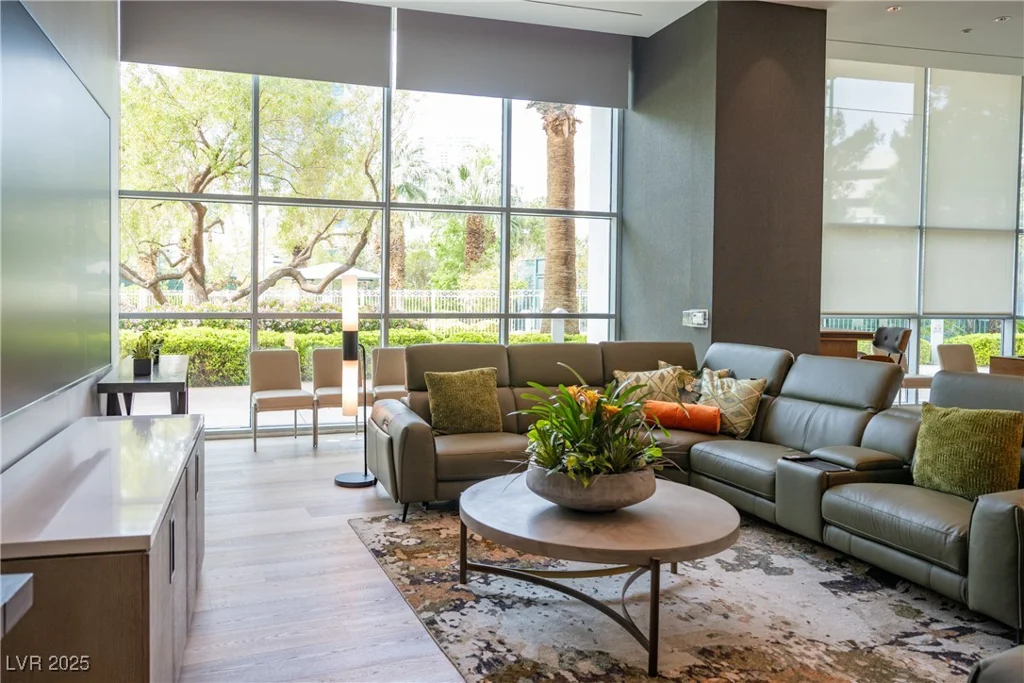 222 Karen, Las Vegas, NV 89109