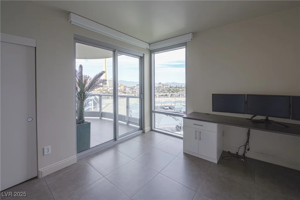 222 Karen, Las Vegas, NV 89109