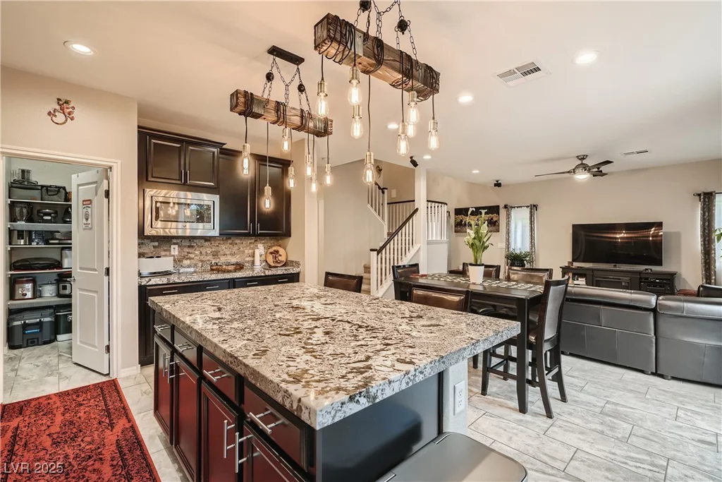 7788 Ebro Valley, Las Vegas, NV 89113