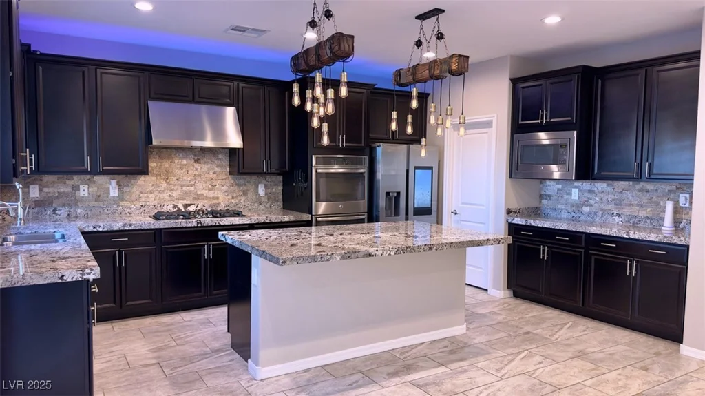 7788 Ebro Valley, Las Vegas, NV 89113