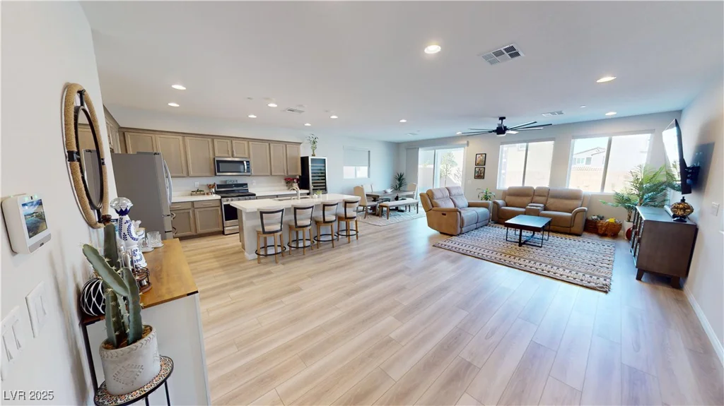 10626 Bowmore, Las Vegas, NV 89166