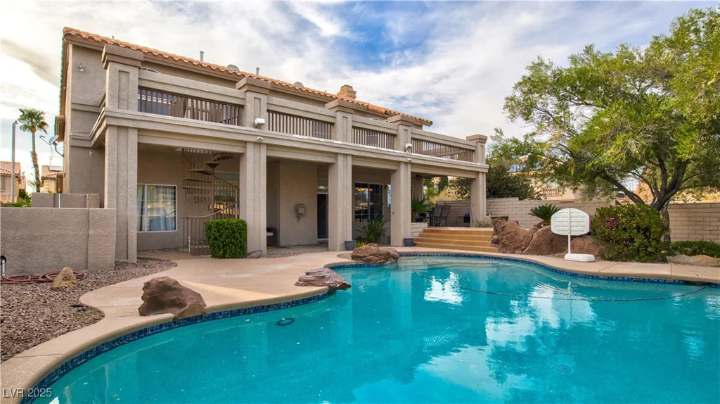 16 Old Lake, Henderson, NV 89074