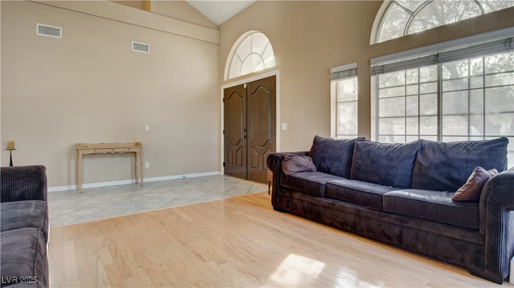 16 Old Lake, Henderson, NV 89074