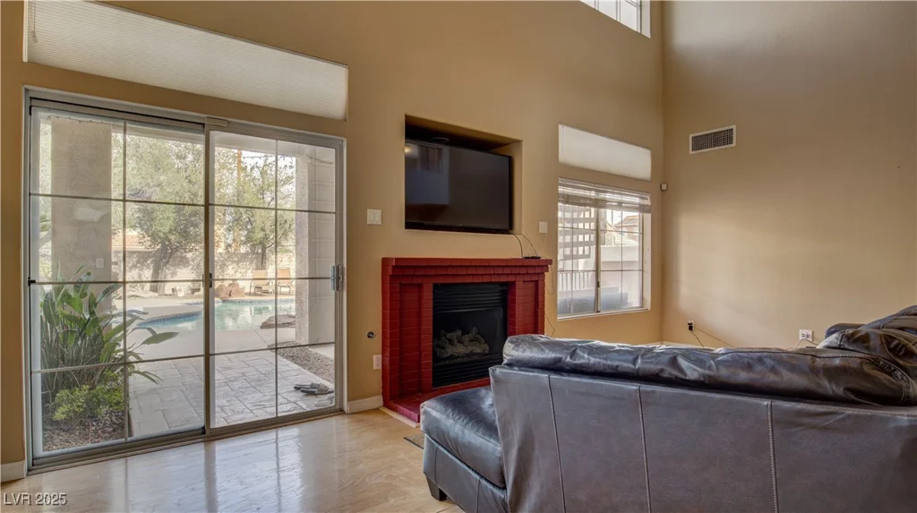 16 Old Lake, Henderson, NV 89074