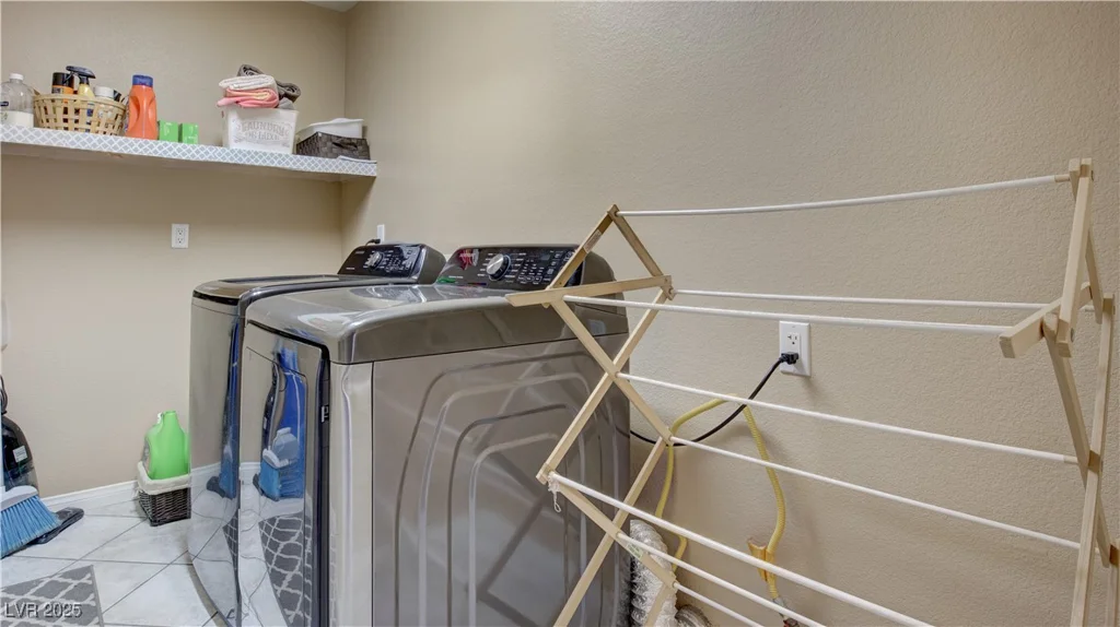 16 Old Lake, Henderson, NV 89074