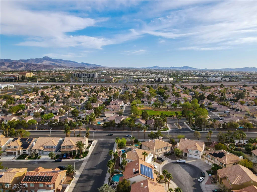 16 Old Lake, Henderson, NV 89074