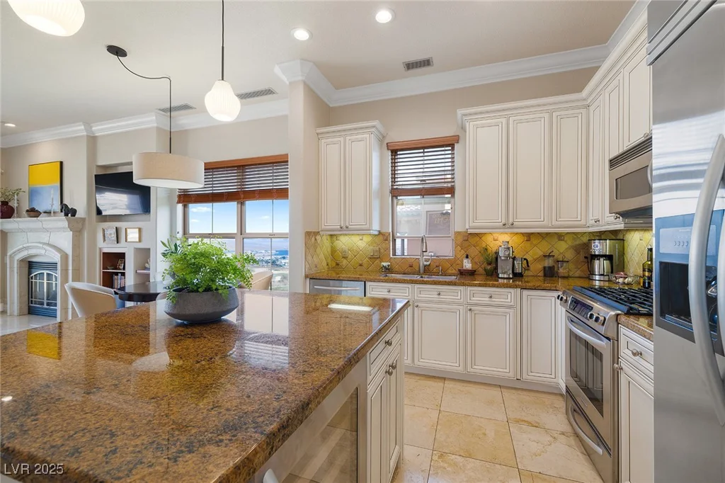 10 Via Visione, Henderson, NV 89011
