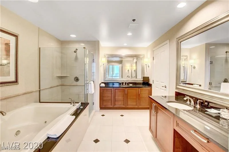 125 Harmon, Las Vegas, NV 89109