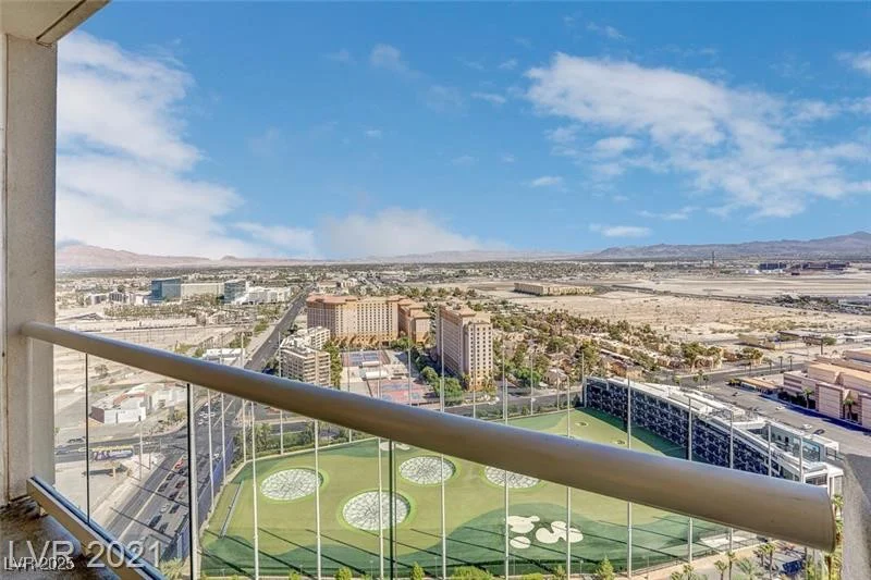 125 Harmon, Las Vegas, NV 89109