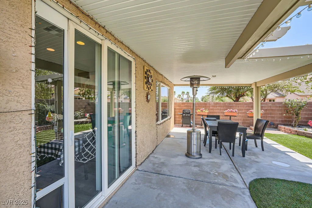 3037 Dowitcher, North Las Vegas, NV 89084