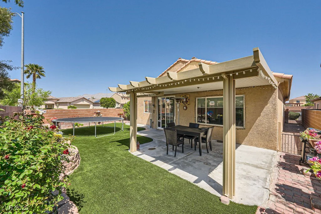 3037 Dowitcher, North Las Vegas, NV 89084