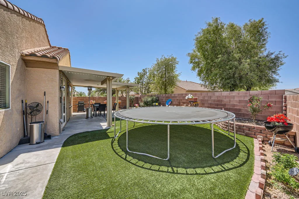 3037 Dowitcher, North Las Vegas, NV 89084