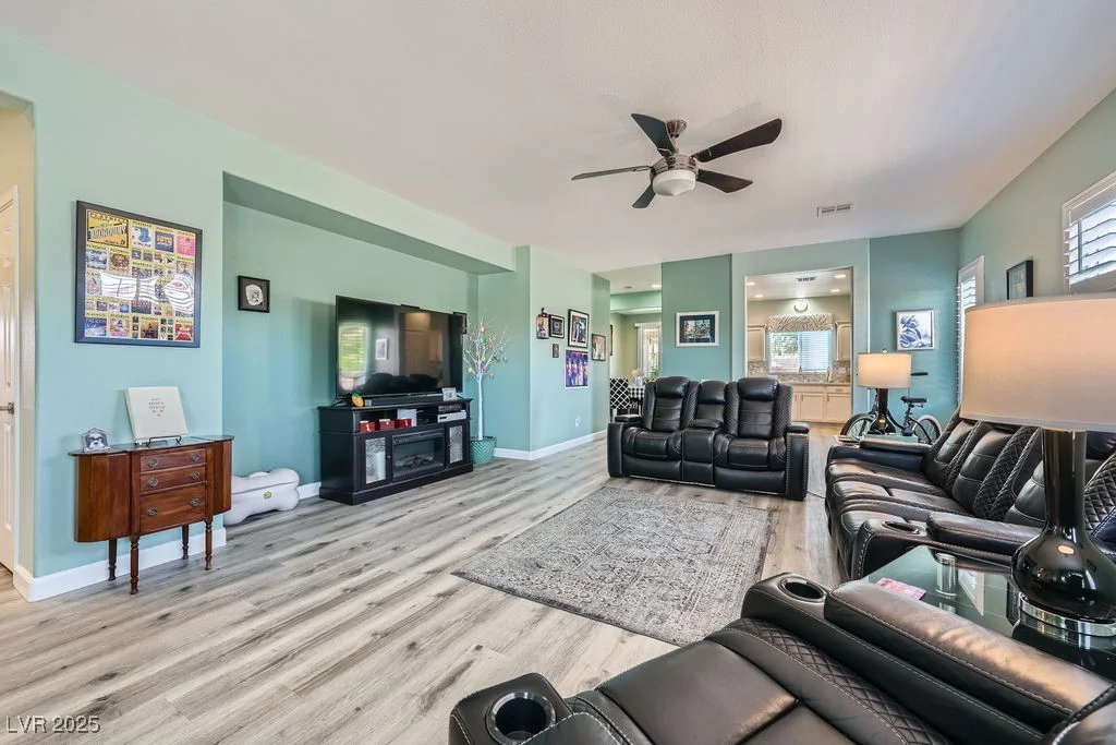 3037 Dowitcher, North Las Vegas, NV 89084