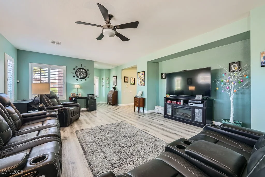 3037 Dowitcher, North Las Vegas, NV 89084