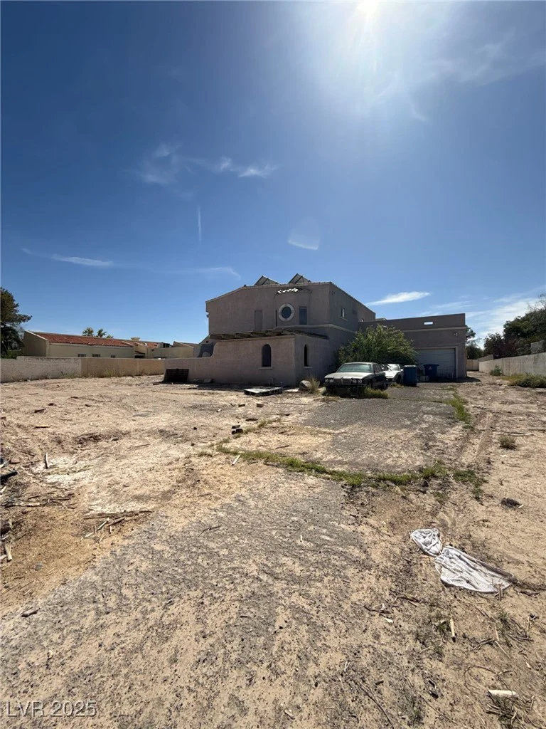 7475 Gilespie, Las Vegas, NV 89123