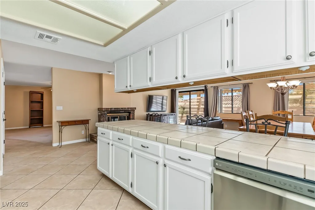 2063 Avalon, Laughlin, NV 89029
