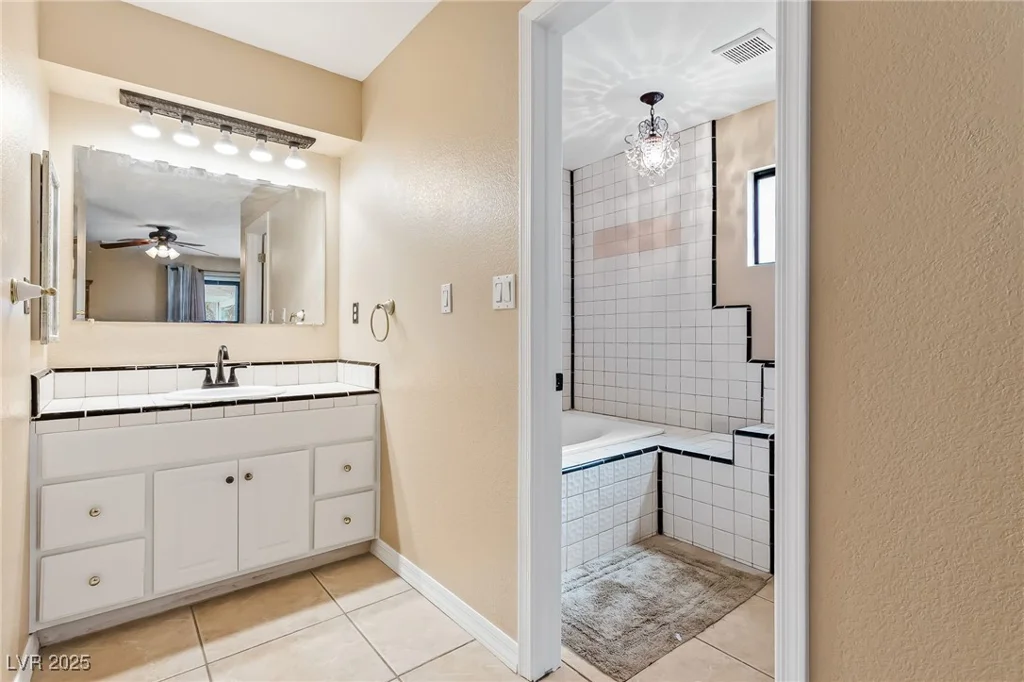 2063 Avalon, Laughlin, NV 89029