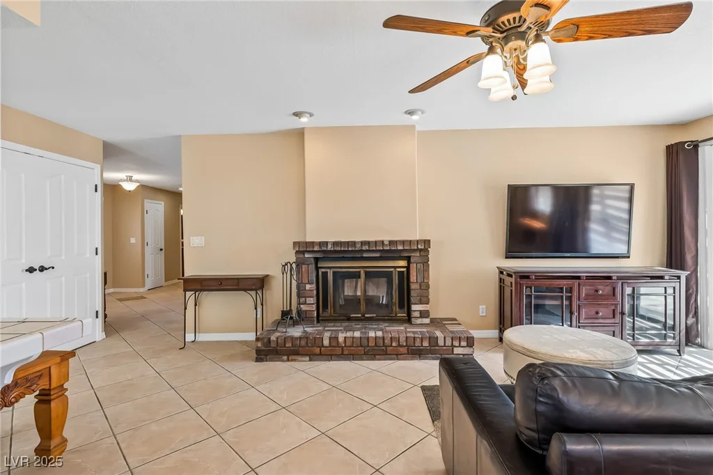 2063 Avalon, Laughlin, NV 89029
