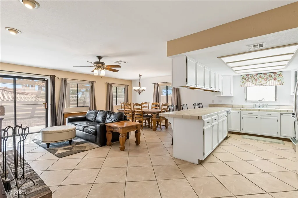 2063 Avalon, Laughlin, NV 89029