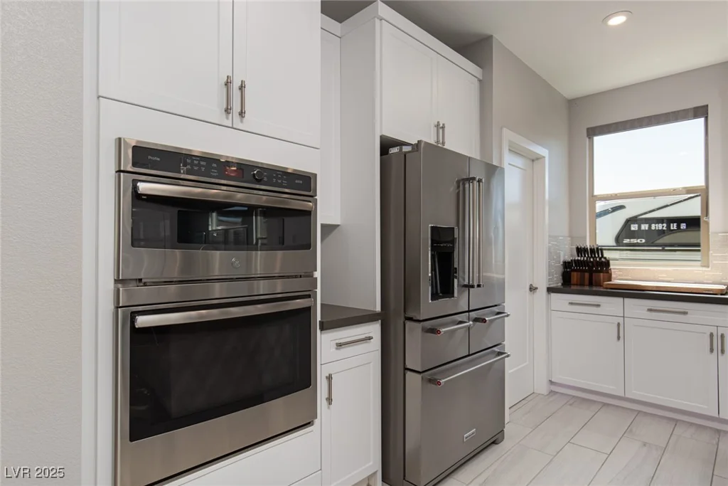 6821 Empire Cliff, North Las Vegas, NV 89084